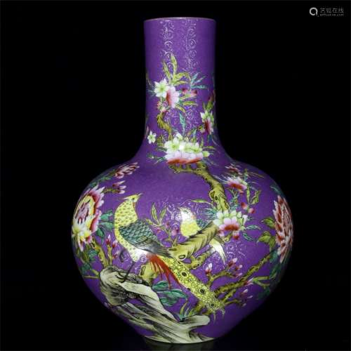 A Chinese Puple Ground Enamel Glazed Porcelain Vase