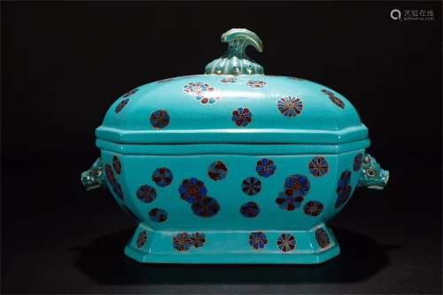 A Chinese Turquoise-Green Glazed Famille-Rose Porcelain Incense Burner with Cover