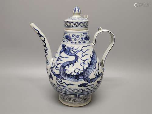 A Chinese Blue and White Porcelain Wine Pot