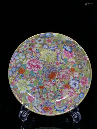 A Chinese Famille-Rose Porcelain Plate