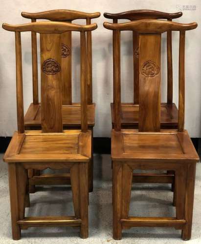 Suite de quatre chaises en bois indigène, le dossi…