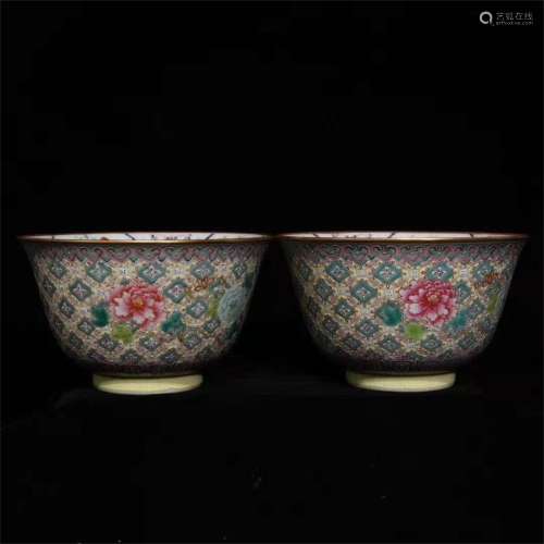 A Pair of Chinese Famille-Rose Porcelain Bowls