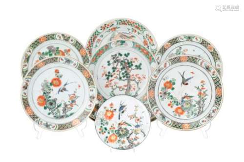 Collection de 8 assiettes en porcelaine famille verte, Chine, époque Kangxi, 7 au [...]