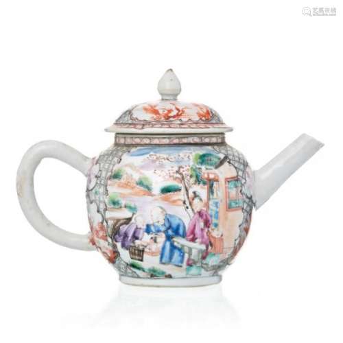 Théière boulet en porcelaine, Chine, XVIIIe s., décor de personnages, paysages et [...]