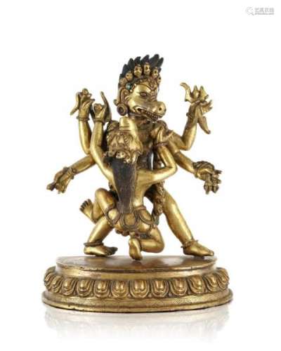 Varaha et Varahi en union yab yum, sculpture en bronze doré, Tibet ou Népal, XIXe [...]