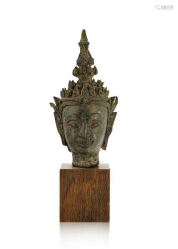 Tête de Bouddha, sculpture en bronze, Thaïlande, époque Ayutthaya, XVII-XVIIIe s., [...]