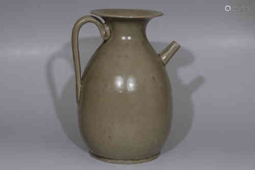 A Chinese Yue-Type Glazed Porcelain Water Pot