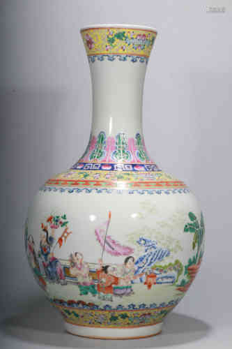 A Chinese Famille-Rose Porcelain Vase