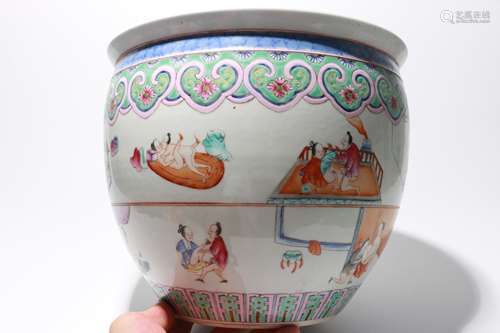 A Chinese Famille-Rose Porcelain Jar