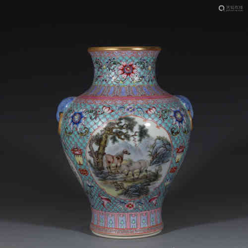 A Chinese Green Glazed Famille-Rose Porcelain Jar