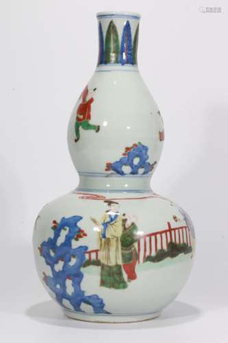 A Chinese Wucai Porcelain Double Gourd Vase