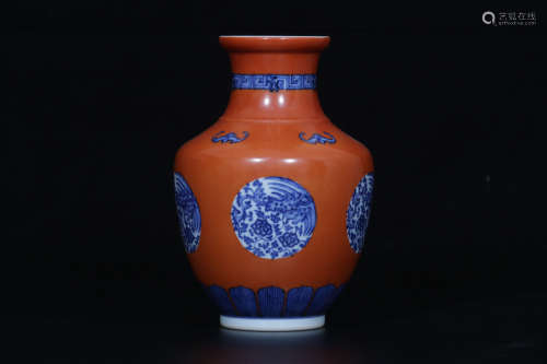 A Chinese Red Ground Glazed Blue and White Porcelain Vase