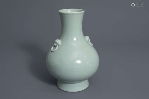 A Chinese monochrome celadon vase, Yongzheng mark, 19th/20th C.