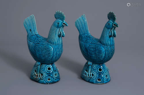 A pair of Chinese turquoise glazed models of roosters, 19th C.