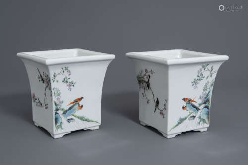 A pair of fine Chinese famille rose jardinières, Republic, 20th C.