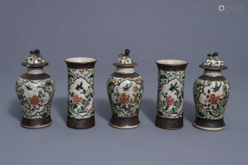 A Chinese Nanking famille verte crackle glazed five-piece garniture with floral design and birds, 19th C.