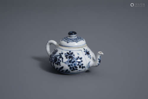 A Chinese blue and white teapot and cover with floral design, Kangxi