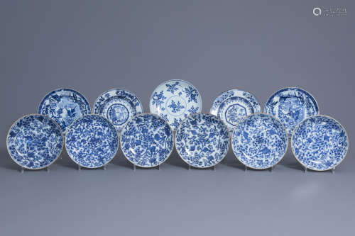 Eleven Chinese blue and white plates, Kangxi/Yongzheng