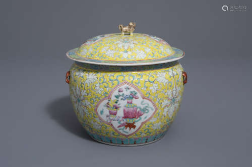 A Chinese famille rose yellow ground bowl and cover, Tongzhi mark, 19th/20th C.