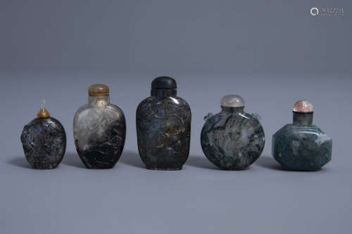 Five Chinese moss and needle agate snuff bottles, 19th/20th C.