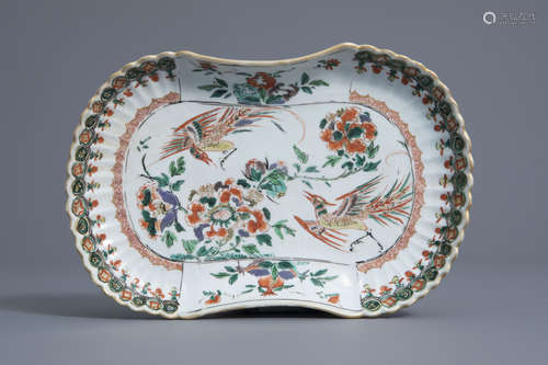 A lobed Chinese famille verte serving dish with pheasants and floral design, Kangxi