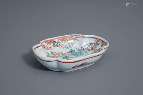 A Chinese wucai ko-sometsuke quatrefoil dish with ducks, Ming or later