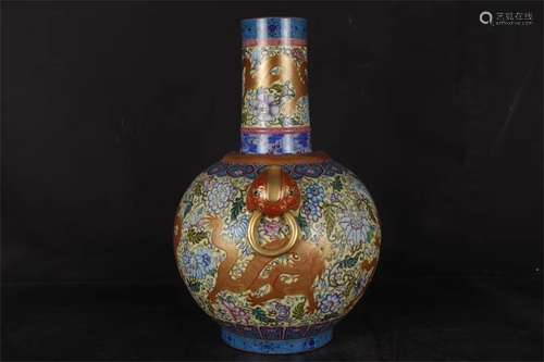 A Chinese Famille-Rose Porcelain Vase