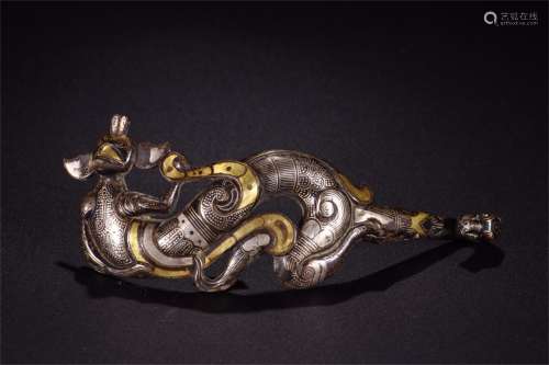 A Chinese Gilt Bronze Belt Buckle