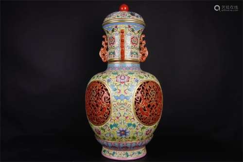 A Chinese Famille-Rose Porcelain Vase