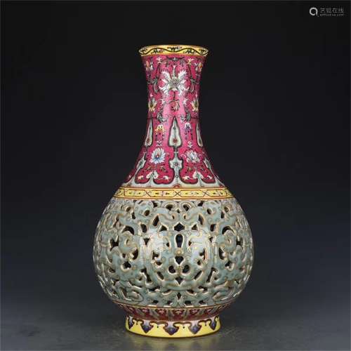 A Chinese Famille-Rose Porcelain Vase