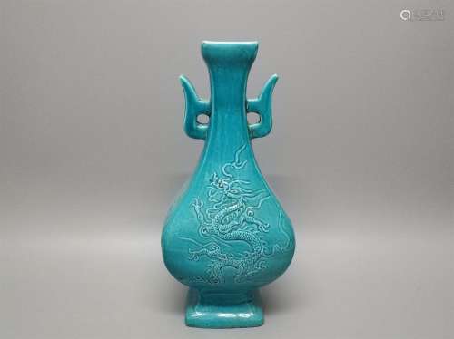 A Chinese Lapis-Lazuli-Green Glazed Porcelain Vase