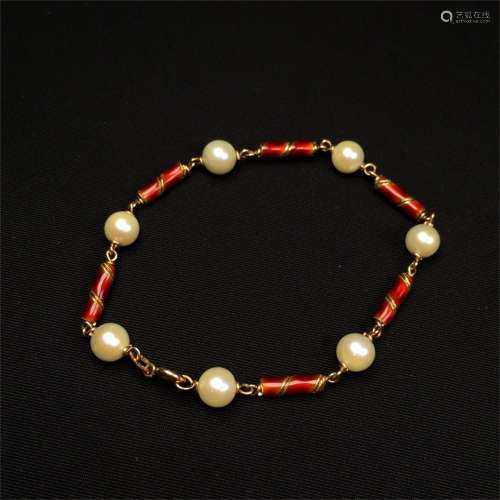 A Chinese Pearl Bracelet