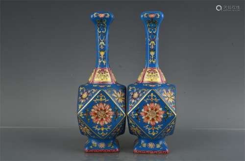 A Pair of Chinese Enamel Glazed Porcelain Vases