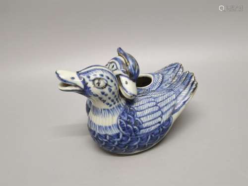 A Chinese Blue and White Porcelain Water Dropper