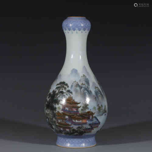 A Chinese Enamel Glazed Porcelain Vase