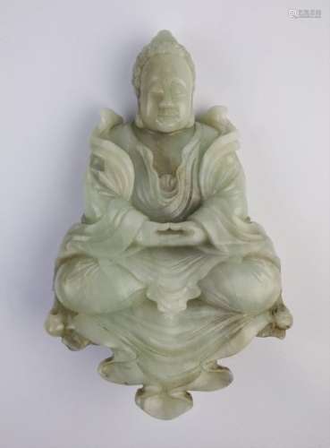 CHINE, XXème siècle. \nStatuette de bouddha en jade…
