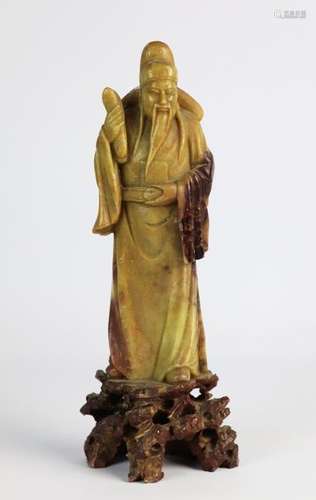 CHINE, circa 1910 1920. \nStatuette de dignitaire e…