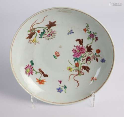 CHINE, XVIIIème siècle. \nCoupe en porcelaine de la…