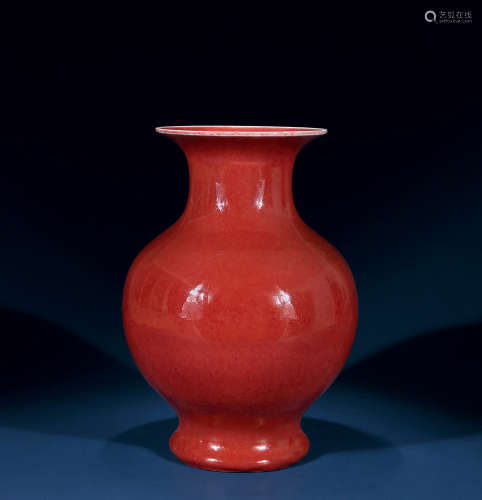 清中期 霁红釉石榴尊