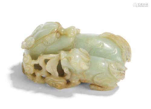 Sculpture in slightly veined jade with Qilin decor…