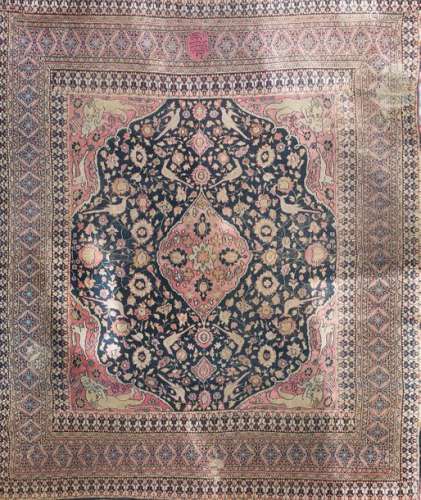 Yazd carpet in polychrome wool with polylobé centr…