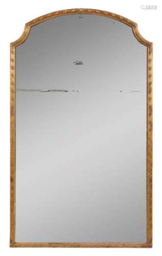 Grand miroir de boiserie en bois doré, le dessus c…