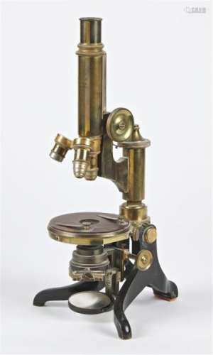 E. LEITZ WETZLAR Microscope en laiton doré numérot…