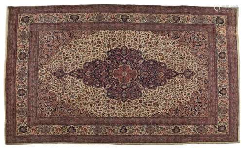 SPARTA, Turquie Important et ancien tapis à décor …
