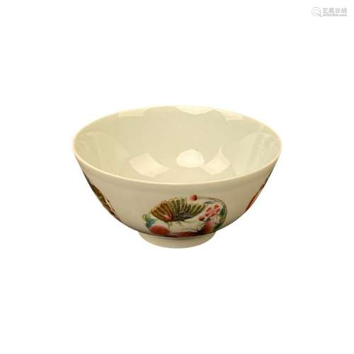 Chinese Famille Rose 'Butterfly' Bowl 'Yongzheng' Mark