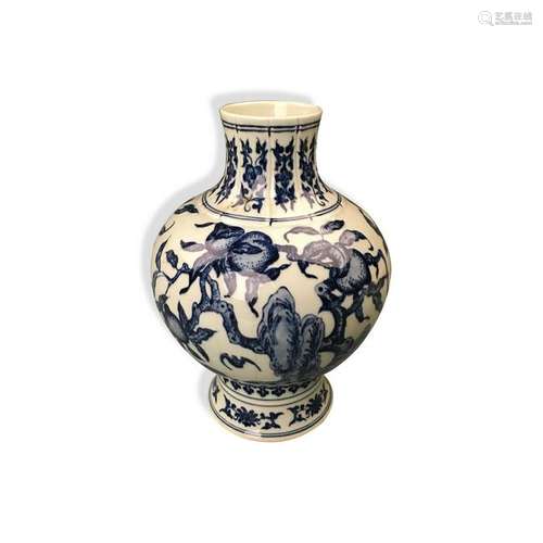 Chinese Blue-White Porcelain Vase 'Yongzheng' Mark