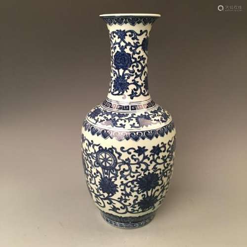 Chinese Blue-White 'Flower' Vase 'Qianlong' Mark