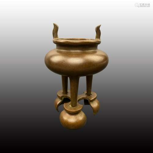Chinese Tripod Bronze Censer with Base 'Xuande' Mark