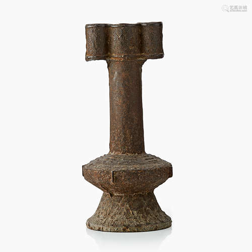 104. An Antique bronze arrow vase