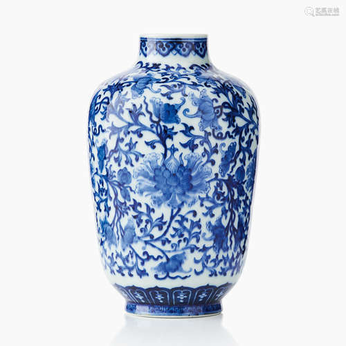 166. A Chinese Blue and White Vase